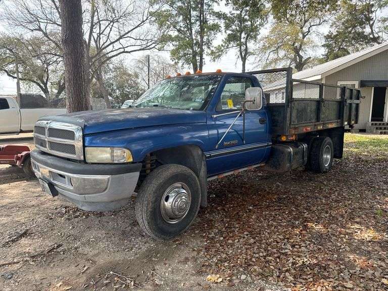 1996 Dodge Ram 3500 Laramie SLT Stake Bed Truck Cummins Turbo Diesel VIN 1B6MC36C2J109283
