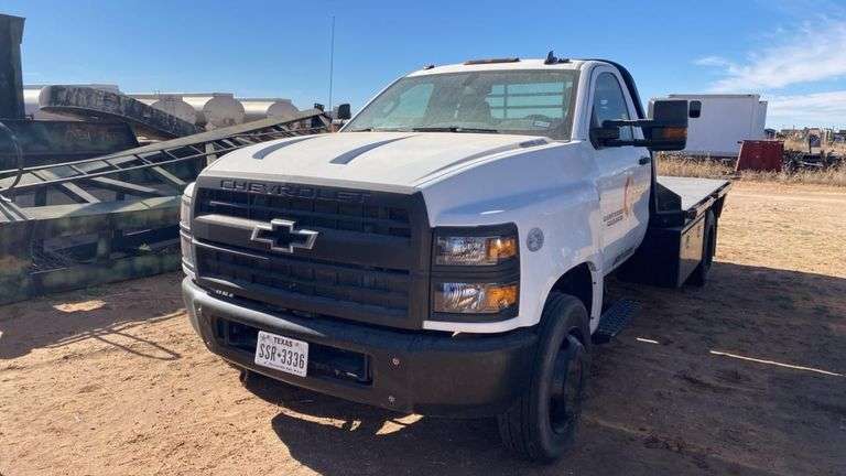 2020 Chevrolet Silverado 5500 Flatbed Truck, Duramax Diesel, VIN 1HTKHPVK3LH234808