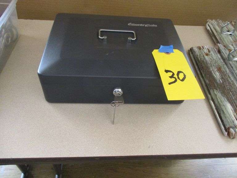 SENTRY LOCKING CASH BOX