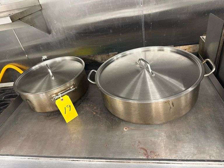 Vigor Stainless Steel Brazier Pans with Lids, 32 Qt & 20 Qt, NSF, Made in Brazil, Commercial Grade