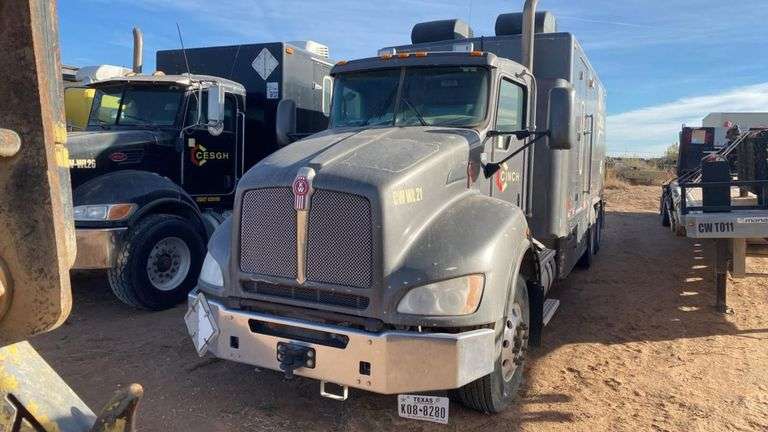 2012 Kenworth T440 Wireline Truck, ISL9 380 Engine, VIN 2NKBL59X0CM324956