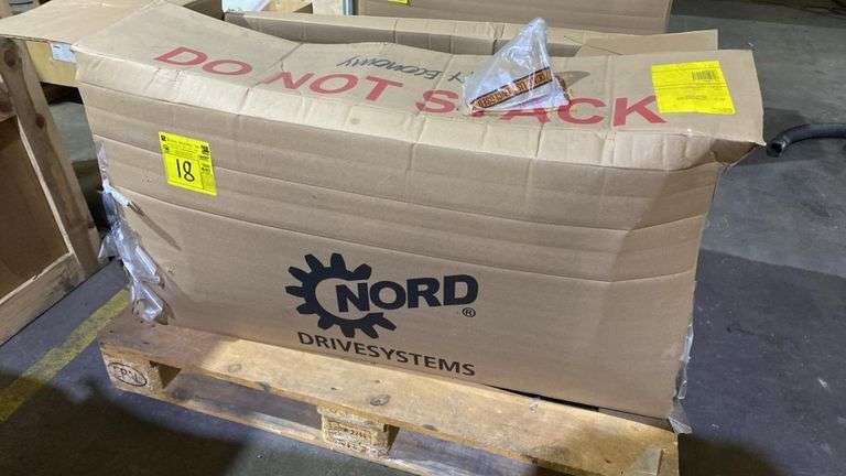 NORD SK132SP/4 CUS 213TC 7.5HP Gear Motor, 8.85:1 Ratio, 230/460V, Brake, 2023, SN: 203910702-100