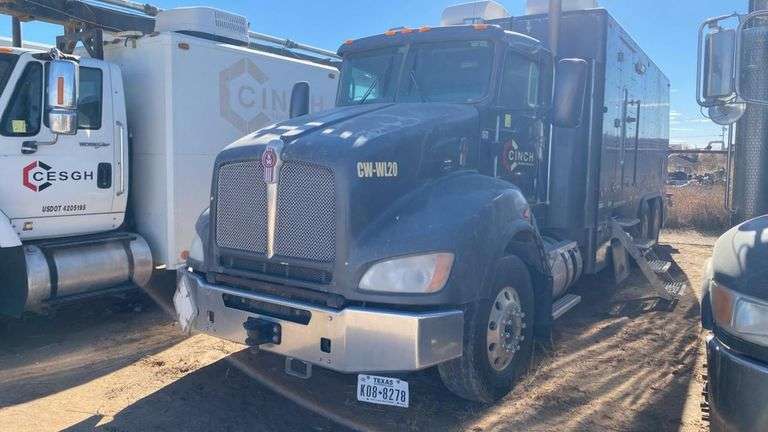 2012 Kenworth T440 Wireline Truck, ISL9 380 Engine, FRO13210C Transmission VIN 2NKBL59X9CM324955