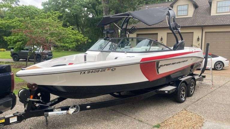 Correct Craft Super Air Nautique 230 Wakeboard Boat, PCM 5.7L, Tower, Texas Registration