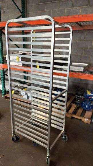 Commercial Aluminum 20-Pan End-Load Bun Pan Rack with 3" Spacing and 5" Swivel Casters