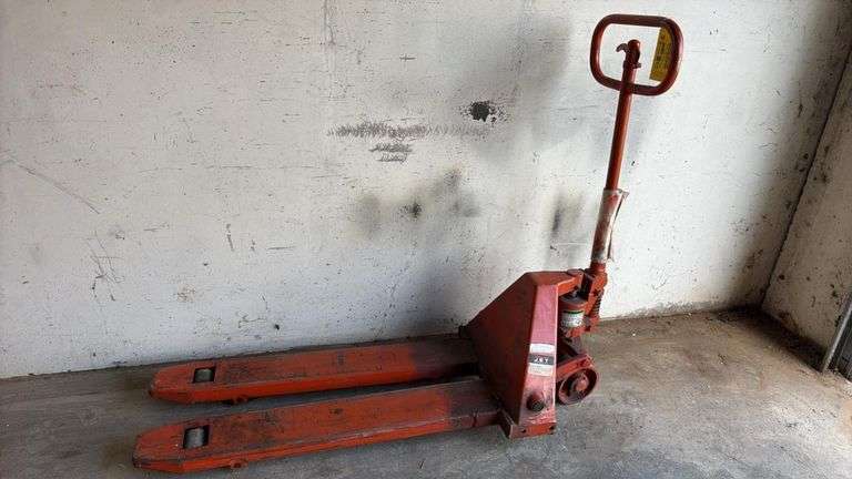 JET PT-2048L Pallet Jack, 5,500 lb Capacity, 48" Forks, 27" Width, Serial #000550