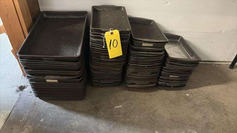 A lot of assorted stackable trays approximately 11“ x 16“ and 8“ x 12“ and approximately 100 pieces