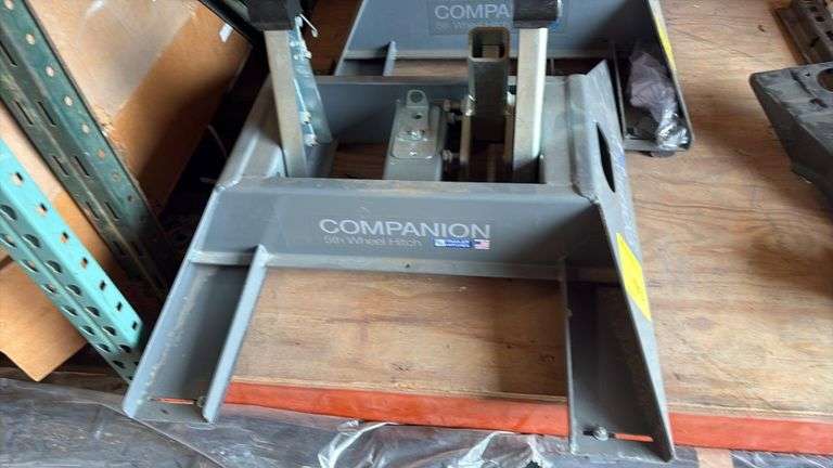 B&W Companion 5th Wheel Hitch Base, Turnover Ball Mount, 20,000 lb Capacity, Made in America