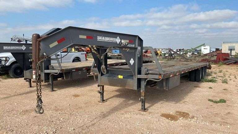 Diamond T 10234DTF Gooseneck Flatbed Trailer, 34 ft Deck, 24,000 lbs GVWR