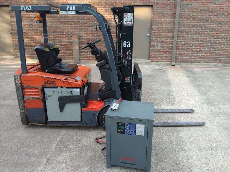 Toyota 7FBEU15 3-Wheel Electric Forklift *Located in Benbrook, TX**
