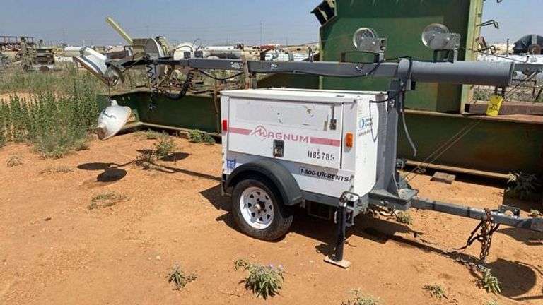 Magnum MLT3060M Light Tower, 6kW Diesel Generator, 4 x 1000W Lamps, 30' Mast, 6221 Hours