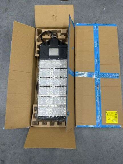 Constellation Lighting Spica Light 300W LED Floodlight, 5700K, IP66, UL Listed