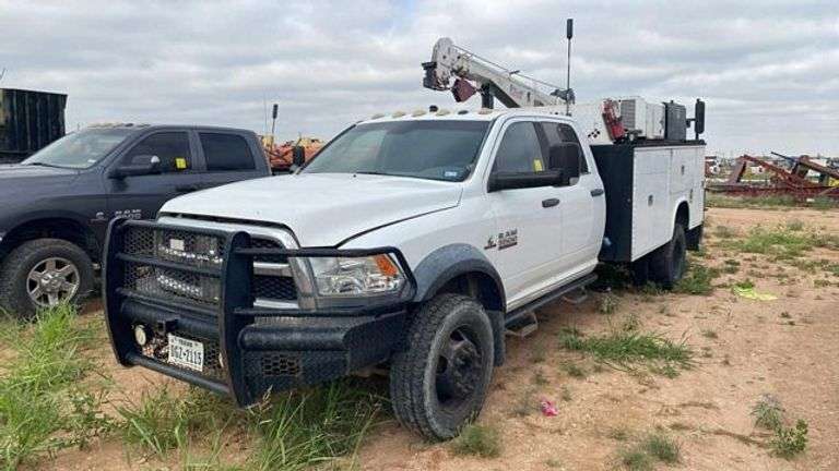 2014 RAM 5500 Crew Cab 4x4 Cummins Diesel Service Truck w/ Stellar Crane & Knapheide Body