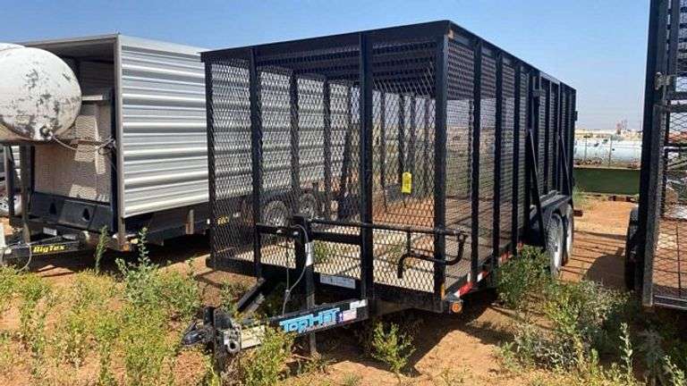 Top Hat HH18X7-14E-F Tandem Axle Enclosed Mesh Utility Trailer 14,000 lb GVWR 2017 VIN 4R7BU1824JT170423