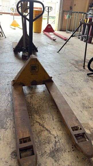 Pallet Mule Pallet Jack 48" x 27", 5,000 lb Capacity, Model 48-27-5000AA, Serial 49292