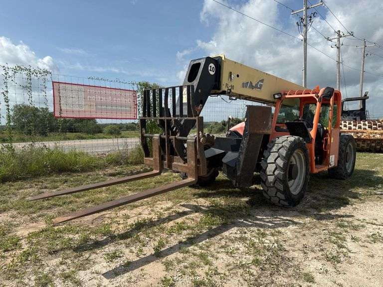 JLG G10-43A Telehandler, 10,000 lbs Capacity, 43 ft Lift, 1,655 Hrs, Forks, 4WD, Diesel, S/N 0160071055