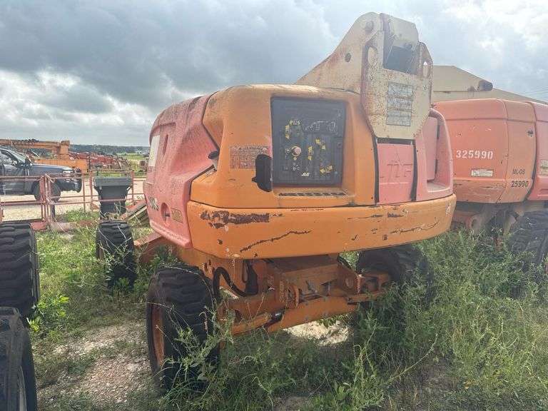 JLG 400S Telescopic Boom Lift, 46’ Reach, 2001, Diesel, 157 Hours, S/N 0300060271