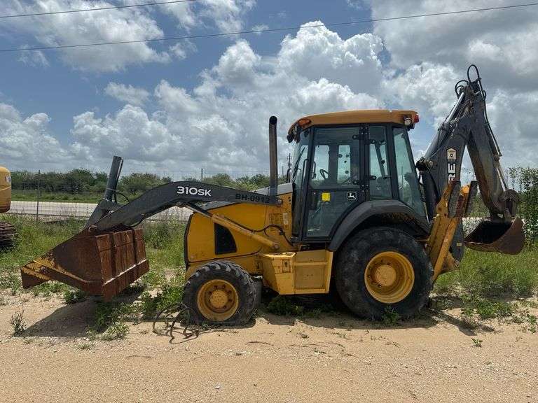 John Deere 310SK Backhoe Loader – 4WD, 96hp, 14ft Dig Depth, 1.1yd Bucket, S/N 1T0310SKCCE226436, Keyless