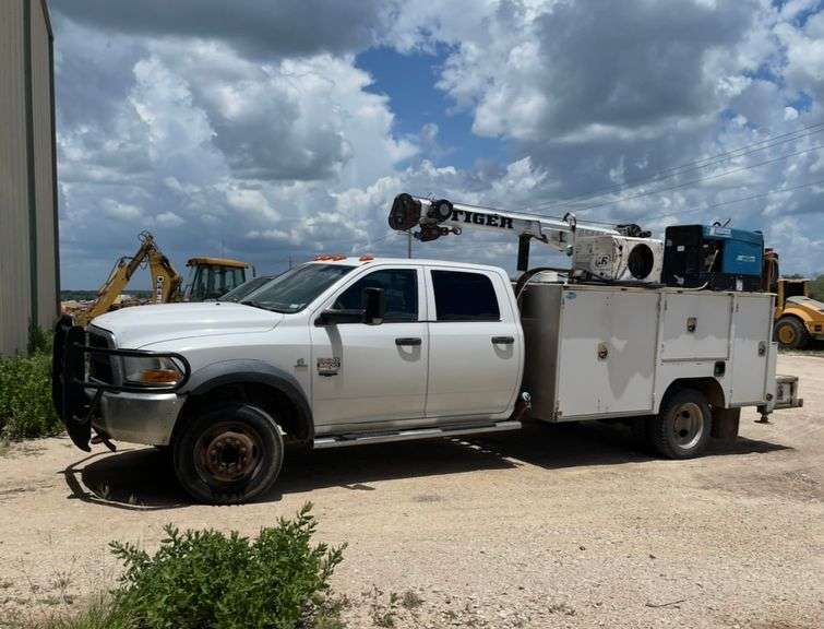 2011 RAM 5500 Heavy Duty Crew Cab Service Truck with Tiger Crane - VIN 3D6WU7CL2BG502644