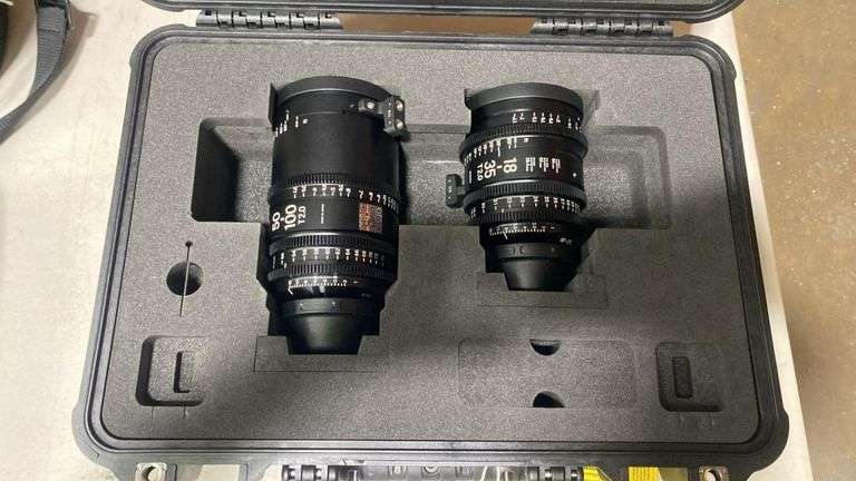 Sigma Cine 18-35mm T2.0 & 50-100mm T2.0 Cinema Zoom Lenses with Hard Case