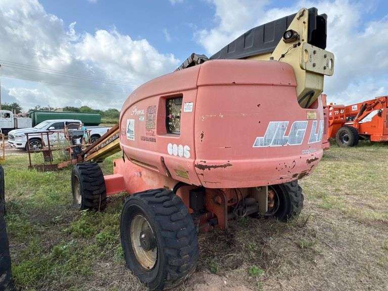JLG 600S Telescopic Boom Lift, 2005 Model, 59 ft 8 in Platform Height, Diesel Engine