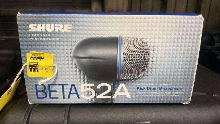 Shure Beta 52A Kick Drum Microphone Supercardioid Dynamic, w/ Pivot Mount, Serial 2AI23781611