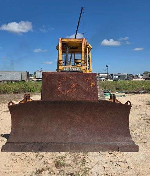 Caterpillar D5M LGP Bulldozer, 110 HP, 27,800 lbs Operating Weight, 11,844.7 Hours