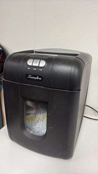 Swingline EX100-07 Cross-Cut Shredder, 100-Sheet Auto Feed, 7-Gallon Bin