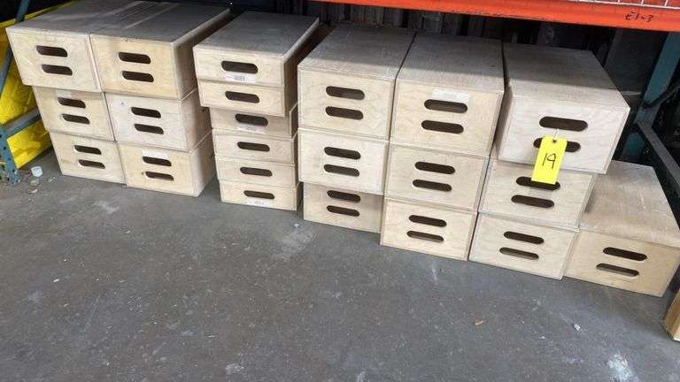Matthews Full & Half Apple Boxes, Birch Plywood, Routed Handles, Stackable, Serial 259535/259536