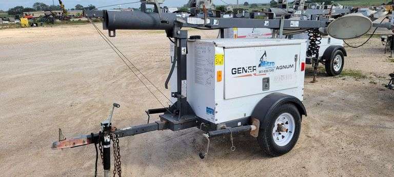 Generac Magnum MLT3060 Mobile Light Tower, 4 Lamps, 11,668 hrs, Diesel, Pintle Hitch