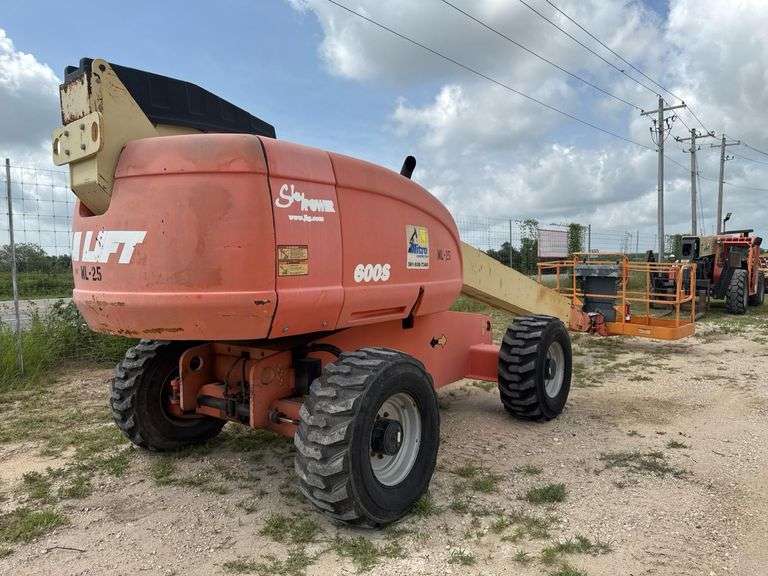 JLG 600S 60-ft Telescopic Boom Lift, Diesel, SkyPower, 2005, 4WD, 22,750 lbs, 2005, S/N 0300085990