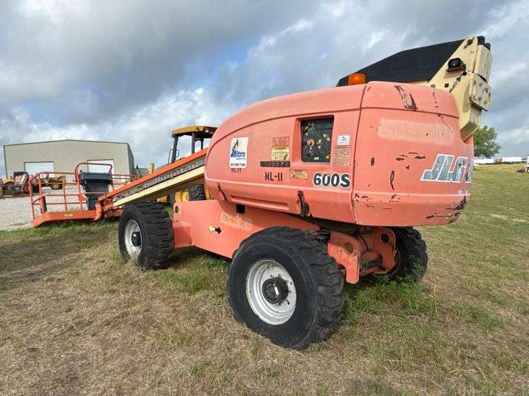 JLG 600S Telescopic Boom Lift, 60 ft Reach, Deutz Diesel, 320 Hours, 2005, S/N 0300086384