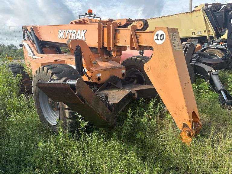 SkyTrak 10054 Telehandler, 10,000 lbs Capacity, 2005, 53 ft Lift, 2,439 Hrs, Serial No, 0160010906, No Key Available