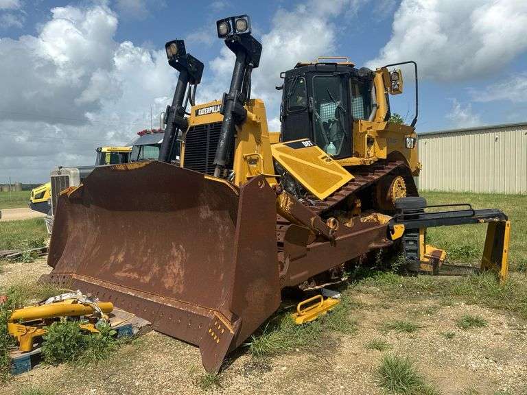 Caterpillar D8T Crawler Dozer, 86,900 lbs, CAT C15 Engine, SU Blade, Ripper, SN: CAT00D8TTFCT01121