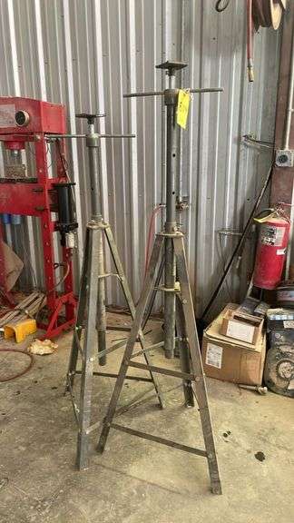 Pittsburgh 2 Ton Underhoist Safety Stand