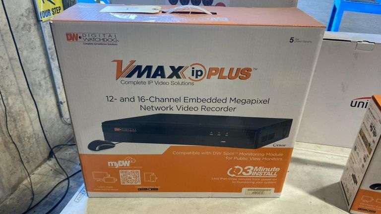 Digital Watchdog DW-VP122T8P NVR, 12 Channels, 8 PoE Ports, 2TB HDD, 5MP Support