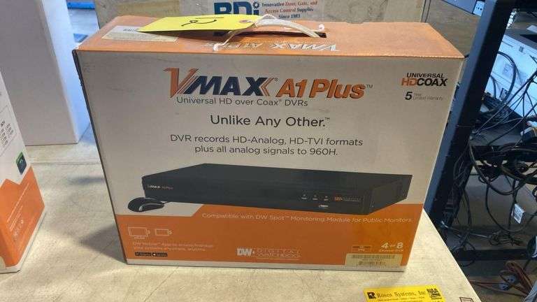 Digital Watchdog VMAX A1 Plus 8-Channel DVR, 2TB HDD, 5MP Recording, 4K HDMI Output