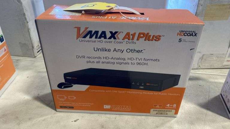 Digital Watchdog VMAX A1 Plus 8-Channel DVR, 2TB HDD, 5MP Recording, 4K HDMI Output