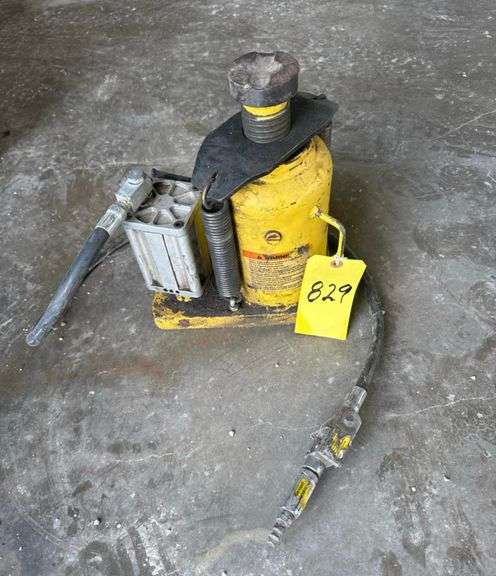 Yellow Jacket 30 Ton Capacity Air / Hydraulic Bottle Jack