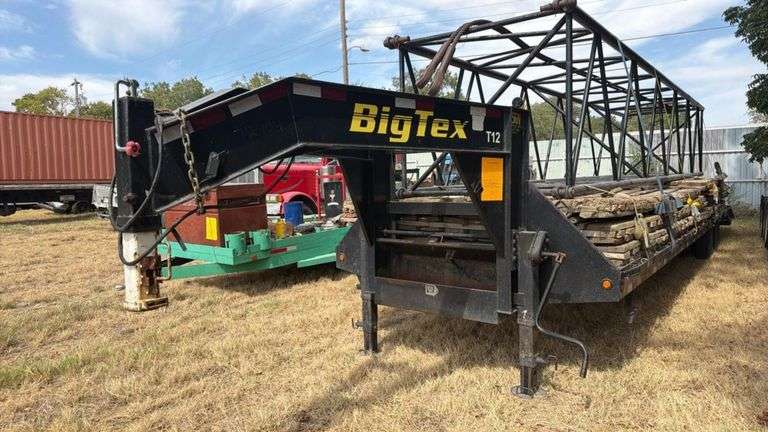 2006 Big Tex 25GN Gooseneck Flatbed Trailer, 40 ft, 25,900 lbs GVWR, Tandem Axle, Ramps, Toolbox