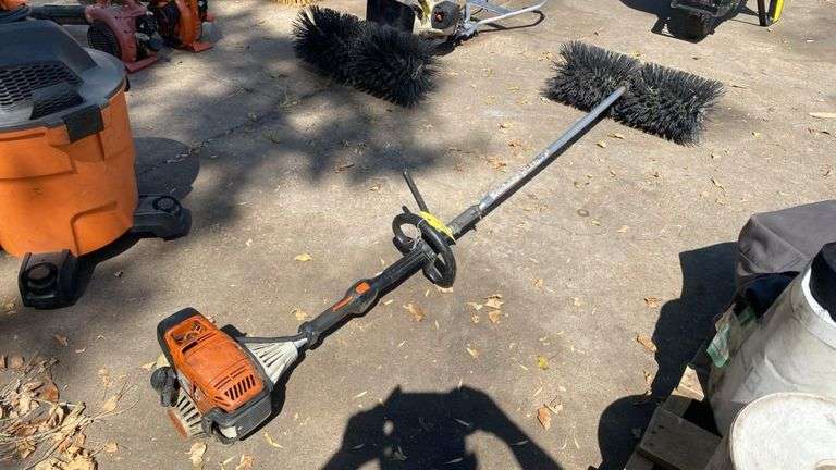 STIHL KM 131 R KombiSystem Powerhead with 24" Bristle Broom Attachment, Gas, Loop Handle