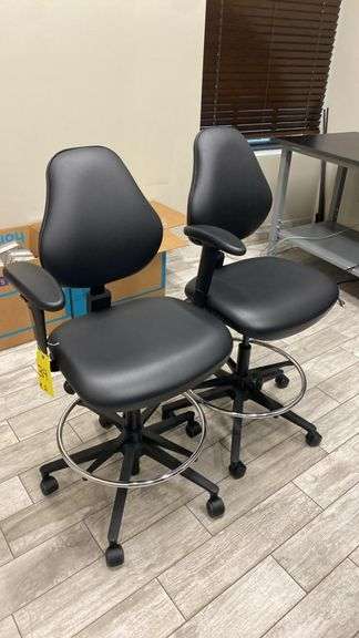VWR Adjustable Ergonomic Lab Chair 76308-764, Polyurethane Seat, 22.75–32" Height, Black, Serial Number X2298176.