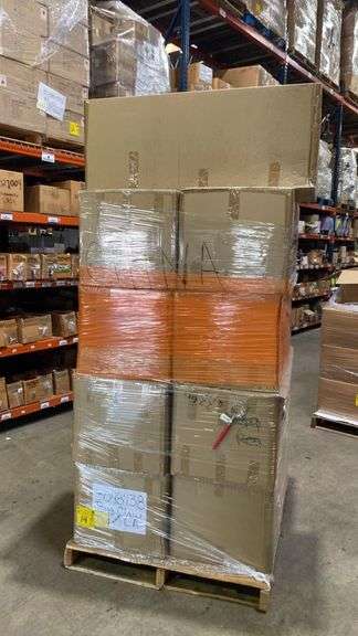(2) PALLETS of Assoted Claws & Bag Straps