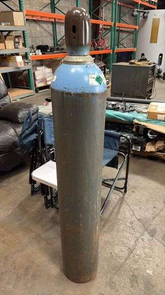 Large Compressed Helium Gas Cylinder UN1046, Steel, 291 cf, 2200 psi, Blue/Grey, Protective Cap