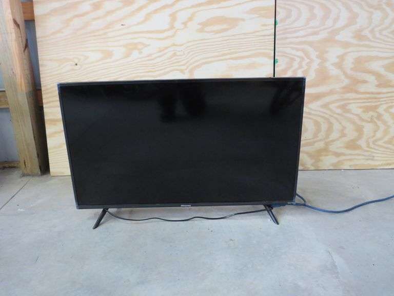 Hisense Roku Smart LED LCD 40" TV