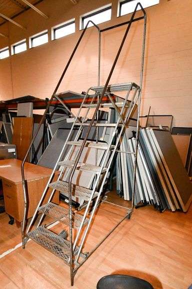 6' Rolling Ladder - 8 Step