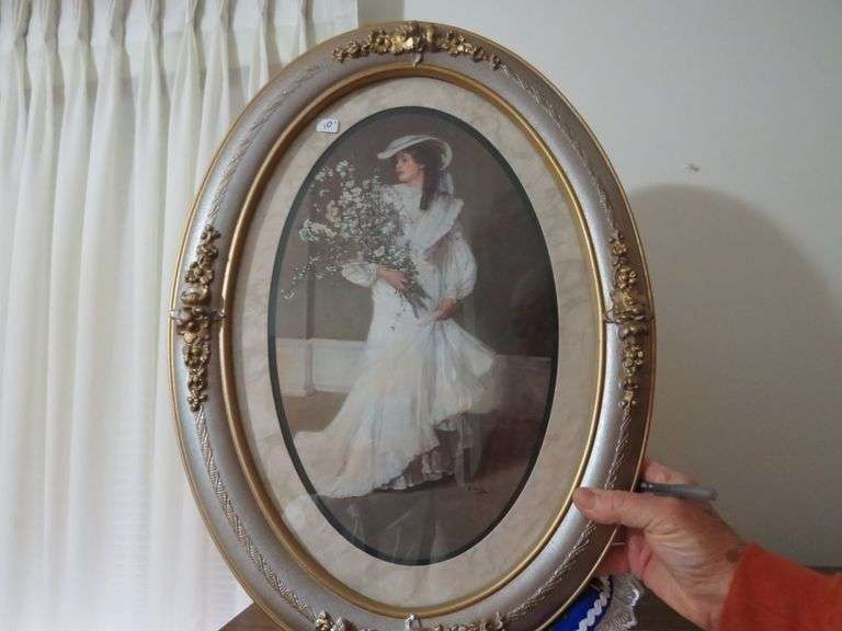 Vintage Oval Framed Portrait – Elegant Lady in White