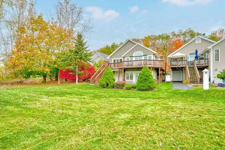 PATIO HOME RIGHT ON THE GREEN - BUY NOW, BENEFIT LATER - $275,000 - Walworth, NY!