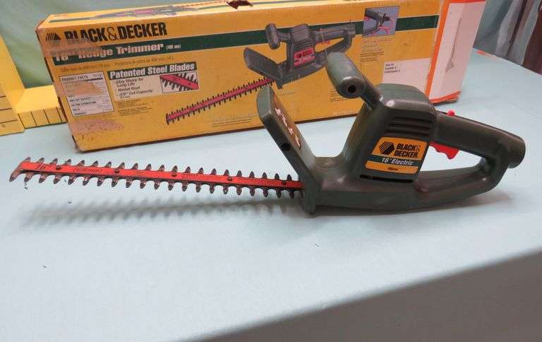 Black & Decker 16" Electric Hedge Trimmer