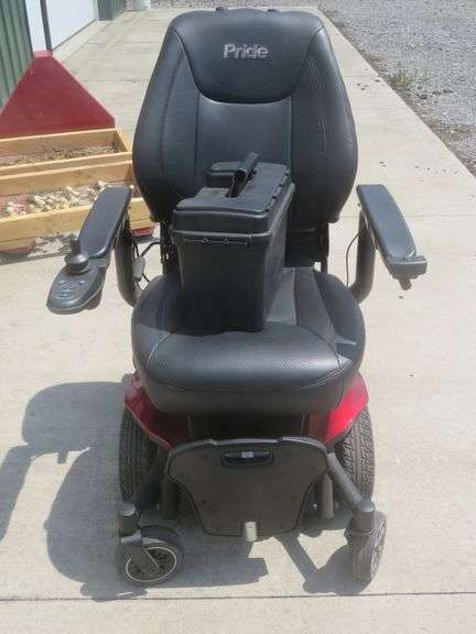 Pride Jazzy Air Electric Wheelchair w/extra shroud cover